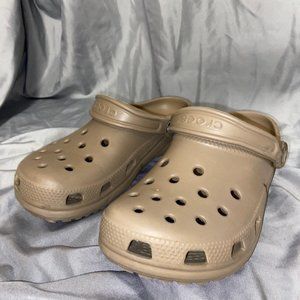 tie dye crocs with pink fur